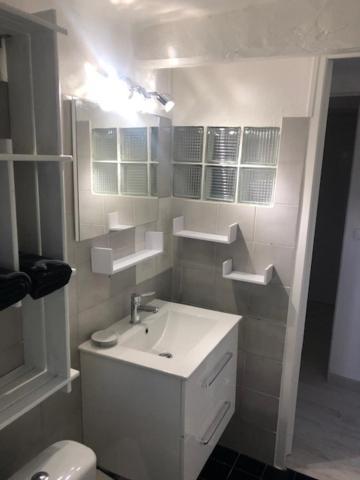 Le Petit Saint Clair Apartment ตริกองซ์ ภายนอก รูปภาพ